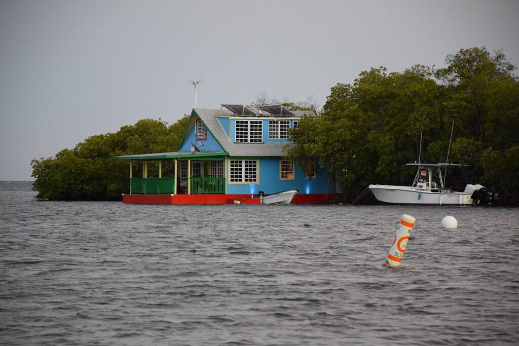 Bioluminescent tour house and boat, La Parguera